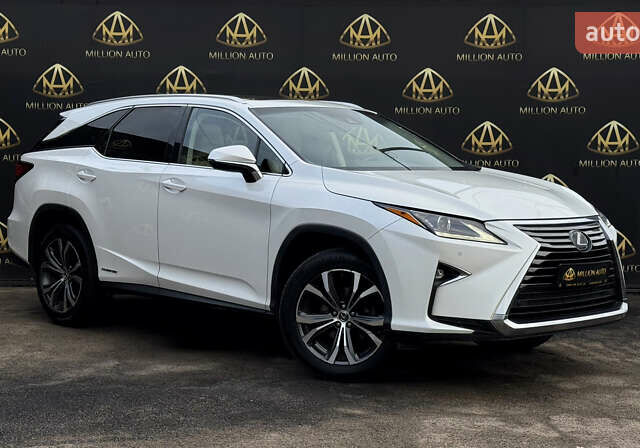 Белый Лексус РХ, объемом двигателя 3.46 л и пробегом 148 тыс. км за 37900 $, фото 1 на Automoto.ua
