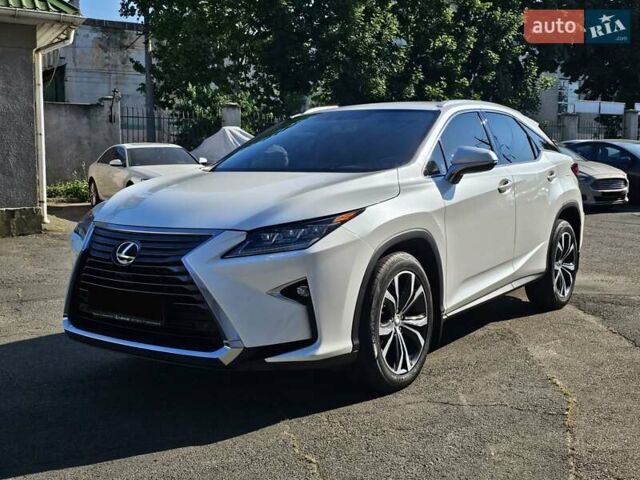 Белый Лексус РХ, объемом двигателя 2 л и пробегом 84 тыс. км за 33800 $, фото 1 на Automoto.ua