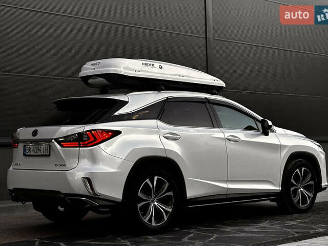 Білий Лексус РХ, об'ємом двигуна 2 л та пробігом 159 тис. км за 32000 $, фото 1 на Automoto.ua