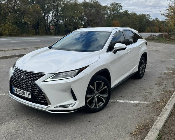 Белый Лексус РХ, объемом двигателя 2 л и пробегом 69 тыс. км за 46800 $, фото 1 на Automoto.ua