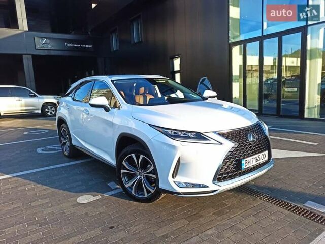 Білий Лексус РХ, об'ємом двигуна 2 л та пробігом 19 тис. км за 52500 $, фото 1 на Automoto.ua