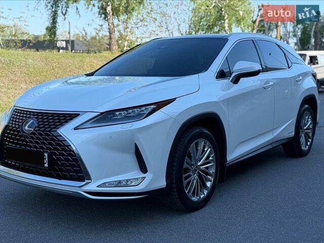 Белый Лексус РХ, объемом двигателя 3.5 л и пробегом 60 тыс. км за 55500 $, фото 1 на Automoto.ua