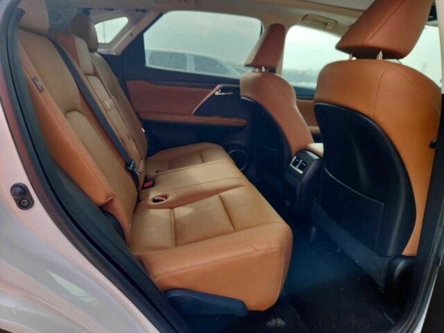 Белый Лексус РХ, объемом двигателя 3.5 л и пробегом 65 тыс. км за 18000 $, фото 1 на Automoto.ua