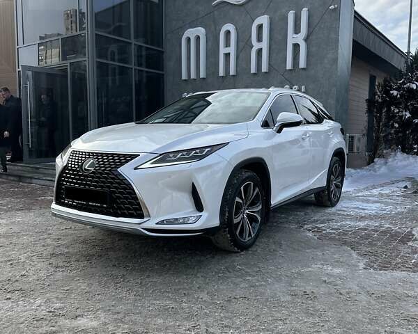 Белый Лексус РХ, объемом двигателя 2 л и пробегом 43 тыс. км за 53999 $, фото 1 на Automoto.ua