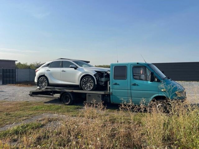 Білий Лексус РХ, об'ємом двигуна 2.4 л та пробігом 12 тис. км за 4000 $, фото 1 на Automoto.ua
