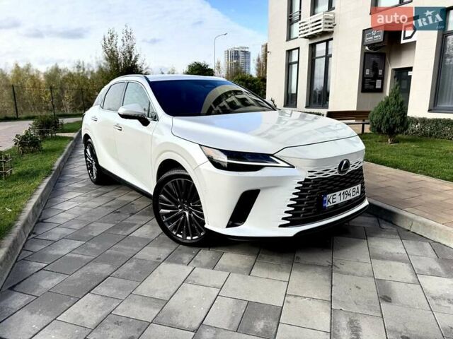 Белый Лексус РХ, объемом двигателя 2.5 л и пробегом 39 тыс. км за 79000 $, фото 1 на Automoto.ua