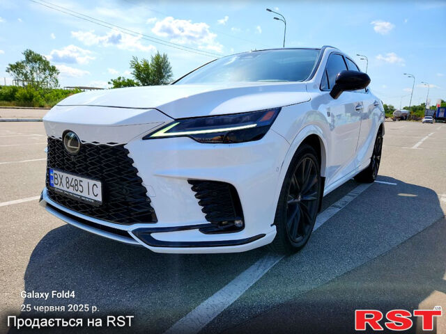 Білий Лексус РХ, об'ємом двигуна 2.4 л та пробігом 45 тис. км за 69999 $, фото 1 на Automoto.ua