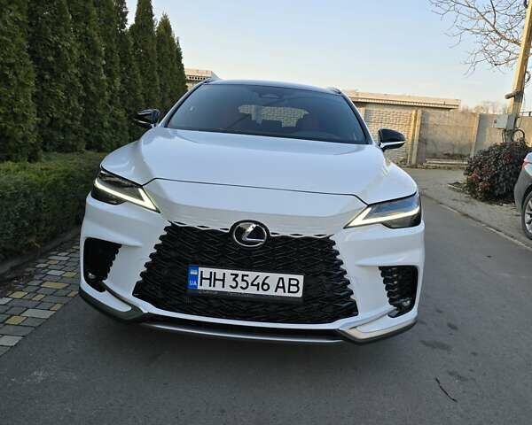 Белый Лексус РХ, объемом двигателя 2.4 л и пробегом 10 тыс. км за 75000 $, фото 1 на Automoto.ua