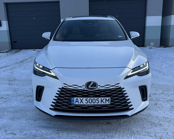 Белый Лексус РХ, объемом двигателя 2.5 л и пробегом 7 тыс. км за 77000 $, фото 1 на Automoto.ua