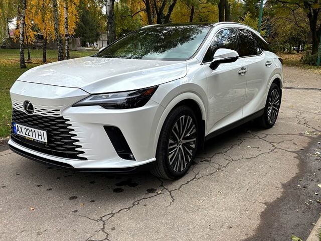Білий Лексус РХ, об'ємом двигуна 2.5 л та пробігом 4 тис. км за 93000 $, фото 1 на Automoto.ua