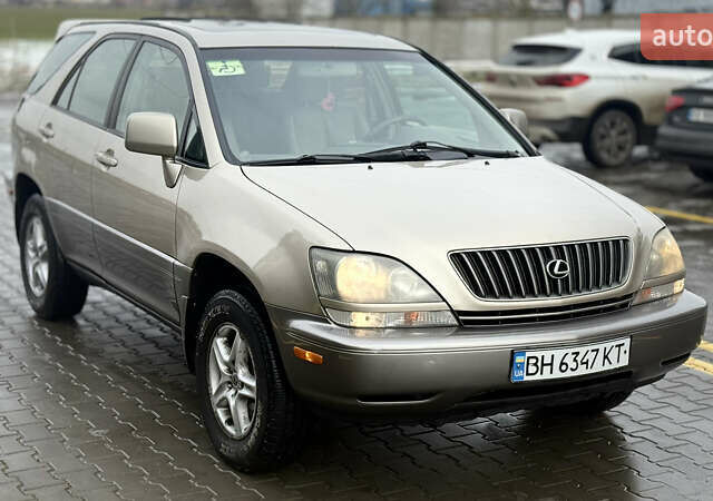 Бежевый Лексус РХ, объемом двигателя 3 л и пробегом 199 тыс. км за 6150 $, фото 1 на Automoto.ua