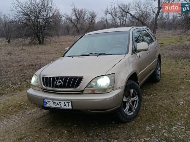 Бежевый Лексус РХ, объемом двигателя 3 л и пробегом 270 тыс. км за 5999 $, фото 1 на Automoto.ua