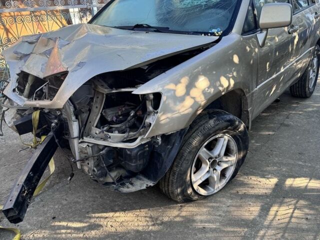 Лексус РХ 2000 в Белгород-Днестровском на Automoto.ua Бежевый Лексус РХ, объемом двигателя 3 л и пробегом 199 тыс. км за 1000 $, фото 1 на Automoto.ua