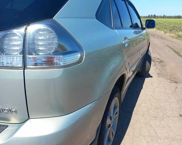 Бежевый Лексус РХ, объемом двигателя 3.3 л и пробегом 268 тыс. км за 10700 $, фото 1 на Automoto.ua