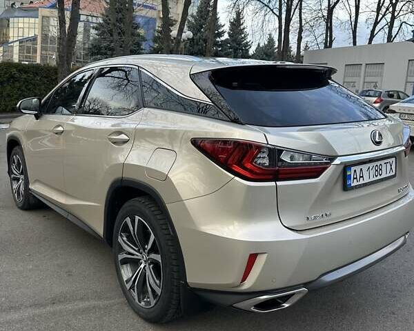 Бежевый Лексус РХ, объемом двигателя 2 л и пробегом 116 тыс. км за 42000 $, фото 1 на Automoto.ua