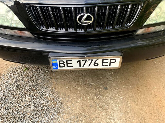 Черный Лексус РХ, объемом двигателя 3 л и пробегом 320 тыс. км за 5600 $, фото 1 на Automoto.ua