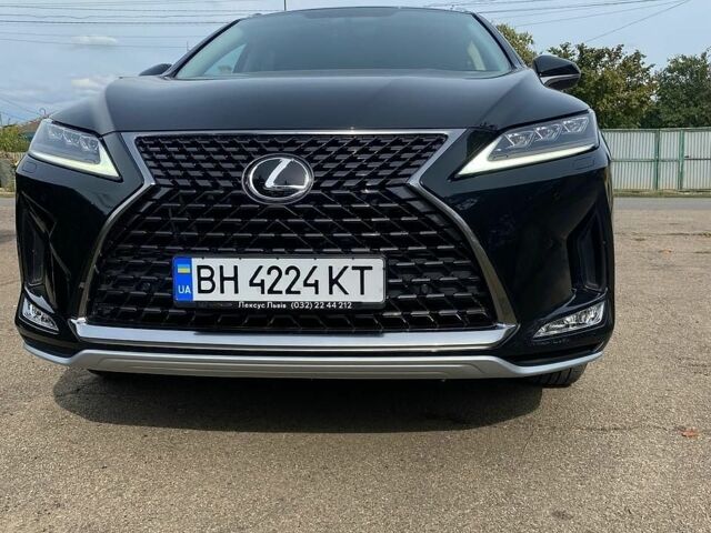 Черный Лексус РХ, объемом двигателя 2 л и пробегом 20 тыс. км за 55500 $, фото 1 на Automoto.ua