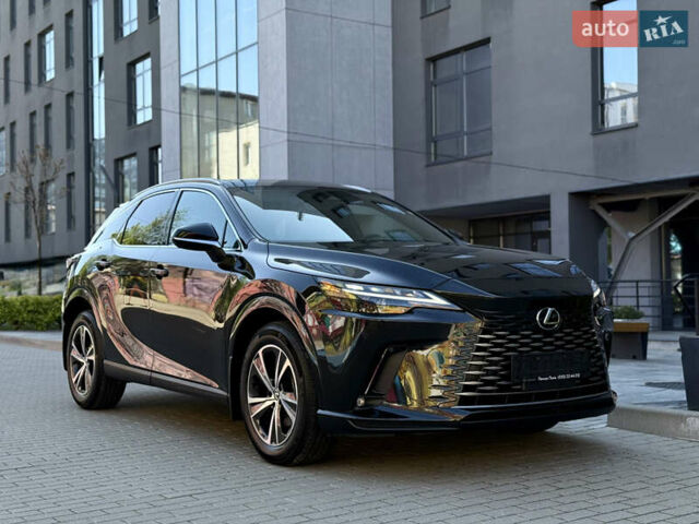 Черный Лексус РХ, объемом двигателя 2.4 л и пробегом 20 тыс. км за 54999 $, фото 1 на Automoto.ua