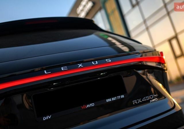 Черный Лексус РХ, объемом двигателя 2.5 л и пробегом 19 тыс. км за 83700 $, фото 1 на Automoto.ua