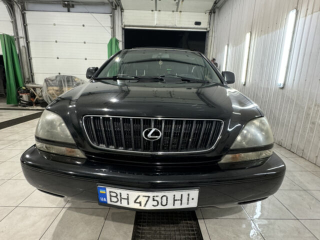 Лексус РХ, объемом двигателя 3 л и пробегом 205 тыс. км за 6500 $, фото 1 на Automoto.ua