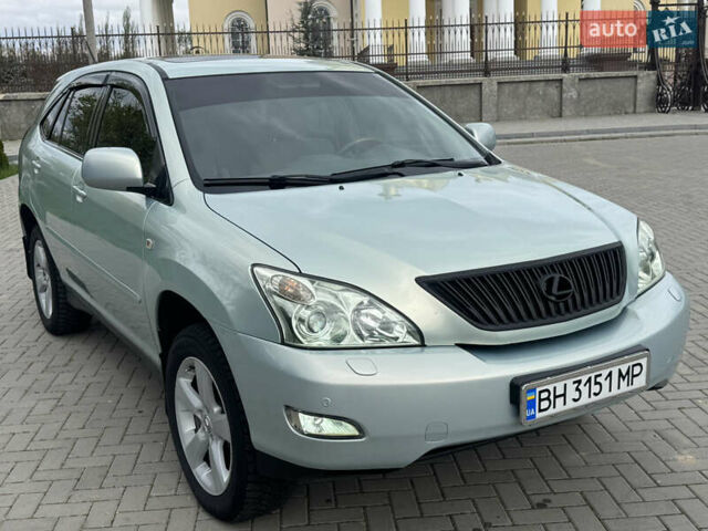 Лексус РХ, объемом двигателя 3.3 л и пробегом 313 тыс. км за 9999 $, фото 1 на Automoto.ua