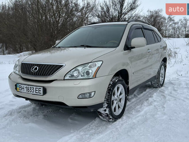 Желтый Лексус РХ, объемом двигателя 3.46 л и пробегом 160 тыс. км за 11300 $, фото 1 на Automoto.ua