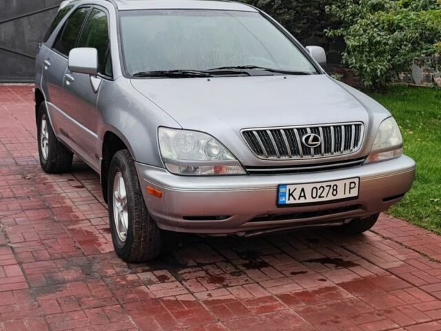 Серый Лексус РХ, объемом двигателя 3 л и пробегом 235 тыс. км за 4500 $, фото 1 на Automoto.ua