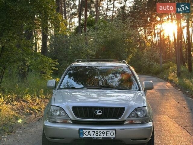 Серый Лексус РХ, объемом двигателя 3 л и пробегом 288 тыс. км за 6700 $, фото 1 на Automoto.ua
