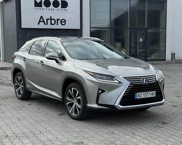 Серый Лексус РХ, объемом двигателя 3.46 л и пробегом 147 тыс. км за 31000 $, фото 1 на Automoto.ua