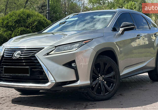 Сірий Лексус РХ, об'ємом двигуна 2 л та пробігом 133 тис. км за 27300 $, фото 1 на Automoto.ua