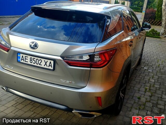 Сірий Лексус РХ, об'ємом двигуна 2 л та пробігом 84 тис. км за 35000 $, фото 1 на Automoto.ua
