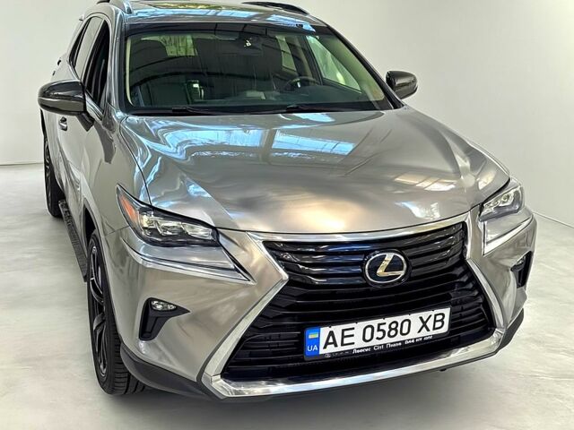Серый Лексус РХ, объемом двигателя 2 л и пробегом 130 тыс. км за 33500 $, фото 1 на Automoto.ua