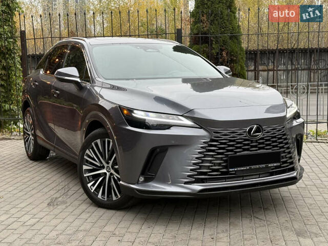Лексус РХ 2023 в Киеве на Automoto.ua Серый Лексус РХ, объемом двигателя 2.39 л и пробегом 32 тыс. км за 59900 $, фото 1 на Automoto.ua