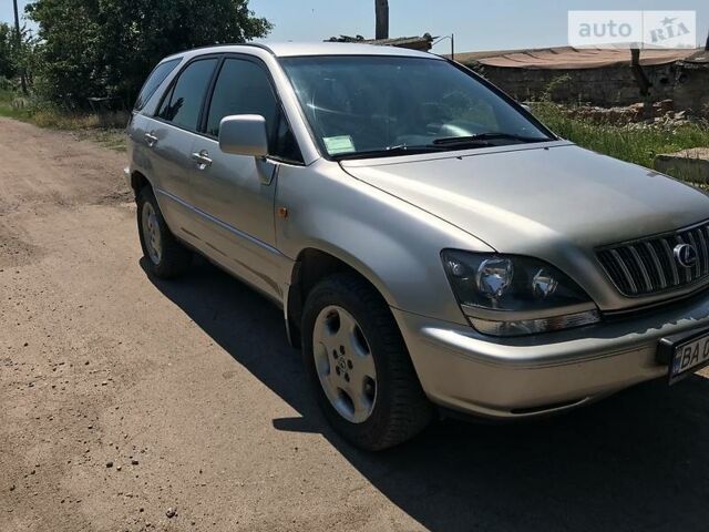 Сірий Лексус РХ, об'ємом двигуна 3 л та пробігом 295 тис. км за 9200 $, фото 1 на Automoto.ua