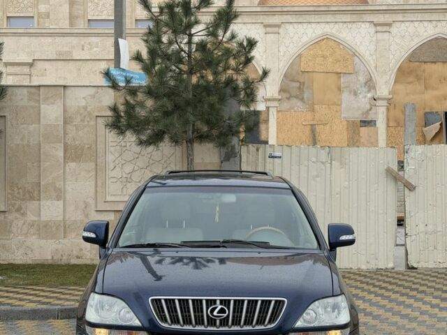 Синий Лексус РХ, объемом двигателя 3 л и пробегом 220 тыс. км за 6700 $, фото 1 на Automoto.ua