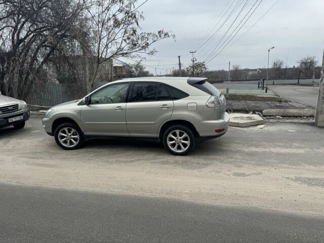 Зеленый Лексус РХ, объемом двигателя 0 л и пробегом 287 тыс. км за 11500 $, фото 1 на Automoto.ua