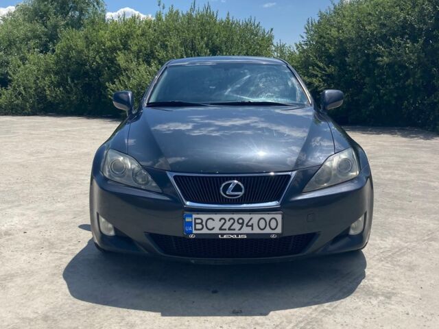 Синій Лексус IS 220, об'ємом двигуна 2.2 л та пробігом 270 тис. км за 7300 $, фото 1 на Automoto.ua