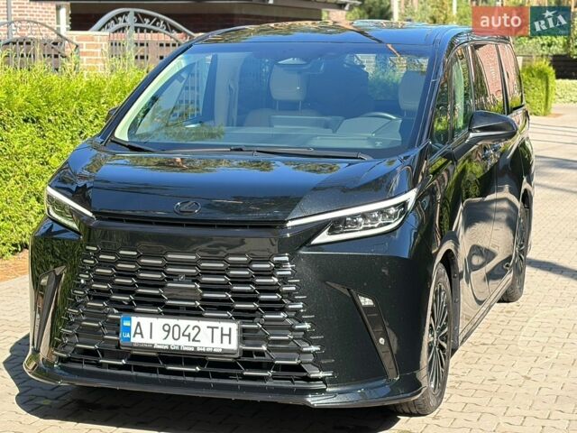 Чорний Лексус LM, об'ємом двигуна 2.49 л та пробігом 29 тис. км за 118200 $, фото 1 на Automoto.ua