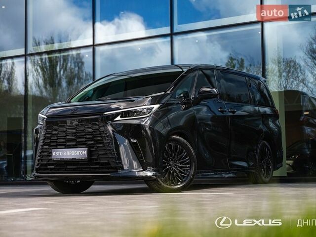 Черный Лексус LM, объемом двигателя 2.49 л и пробегом 10 тыс. км за 130700 $, фото 1 на Automoto.ua