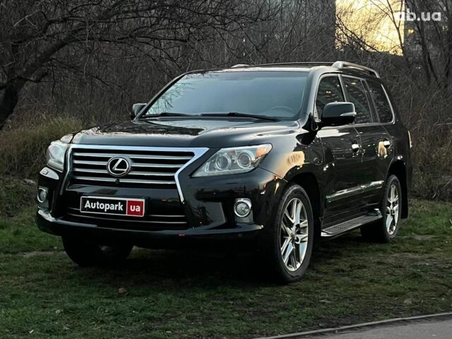 Черный Лексус LX 570, объемом двигателя 5.7 л и пробегом 192 тыс. км за 33990 $, фото 1 на Automoto.ua