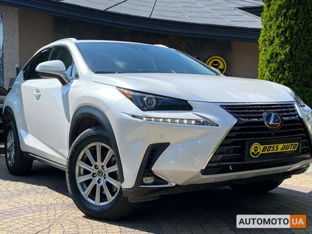 Белый Лексус NX 300, объемом двигателя 2 л и пробегом 54 тыс. км за 29900 $, фото 1 на Automoto.ua
