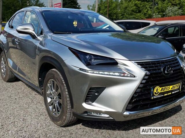 Сірий Лексус NX 300, об'ємом двигуна 2 л та пробігом 33 тис. км за 32600 $, фото 1 на Automoto.ua