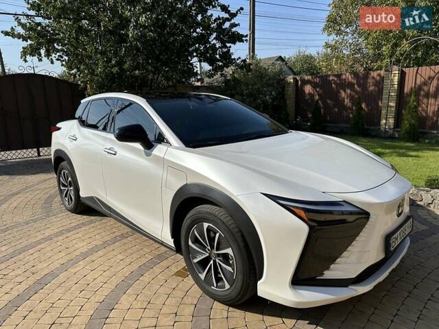 Білий Лексус RZ, об'ємом двигуна 0 л та пробігом 16 тис. км за 45700 $, фото 1 на Automoto.ua