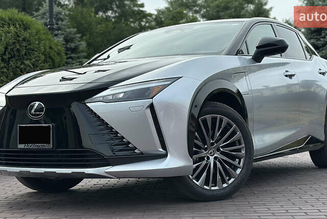 Серый Лексус RZ, объемом двигателя 0 л и пробегом 8 тыс. км за 47000 $, фото 1 на Automoto.ua