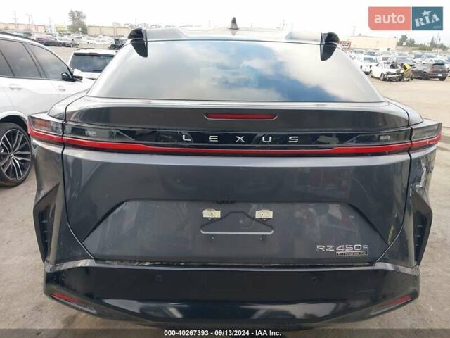 Серый Лексус RZ, объемом двигателя 0 л и пробегом 1 тыс. км за 32000 $, фото 1 на Automoto.ua