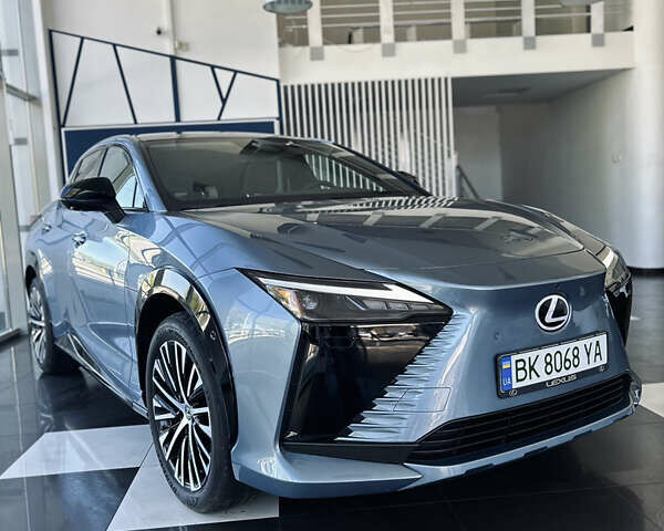 Синий Лексус RZ, объемом двигателя 0 л и пробегом 14 тыс. км за 36900 $, фото 1 на Automoto.ua