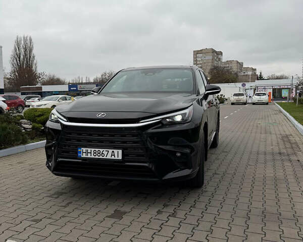 Чорний Лексус TX, об'ємом двигуна 2.39 л та пробігом 3 тис. км за 93000 $, фото 1 на Automoto.ua