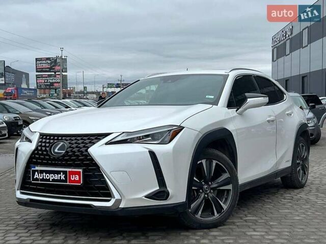 Белый Лексус UX, объемом двигателя 2 л и пробегом 86 тыс. км за 23390 $, фото 1 на Automoto.ua