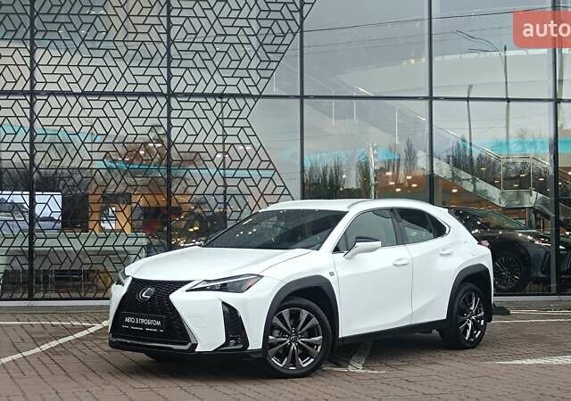Білий Лексус UX, об'ємом двигуна 1.99 л та пробігом 28 тис. км за 41720 $, фото 1 на Automoto.ua