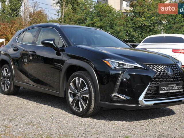 Чорний Лексус UX, об'ємом двигуна 1.99 л та пробігом 43 тис. км за 27700 $, фото 1 на Automoto.ua